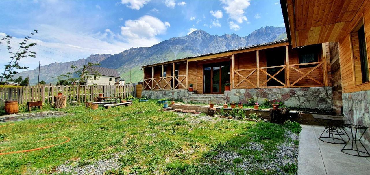 Oda Kazbegi Bagian luar foto