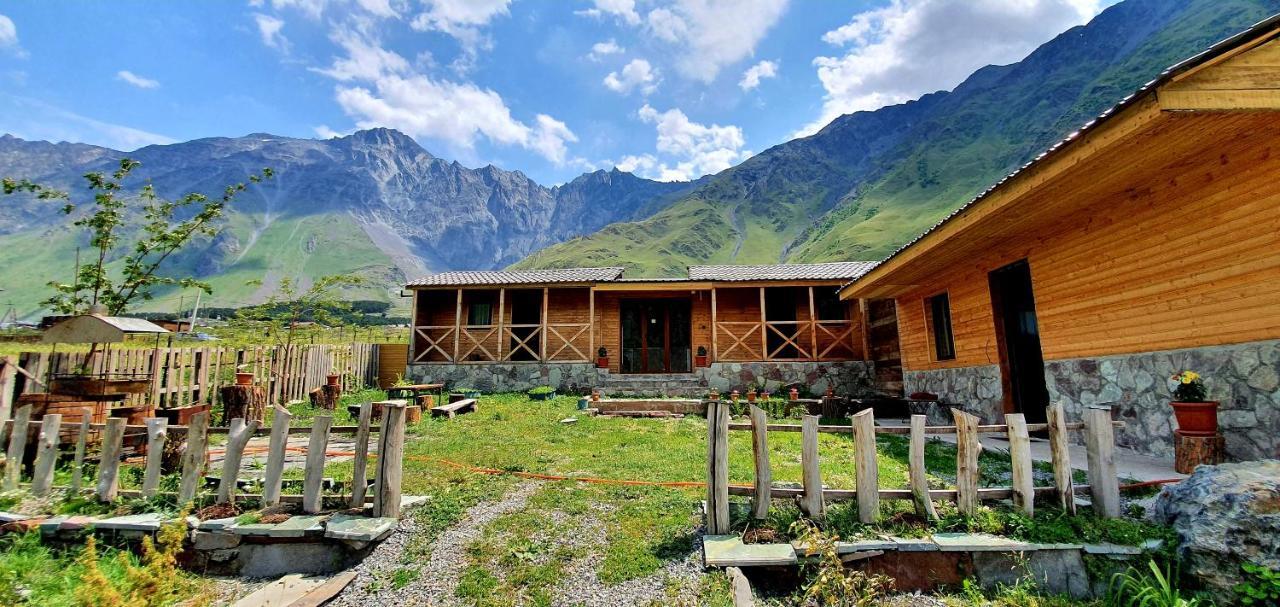 Oda Kazbegi Bagian luar foto