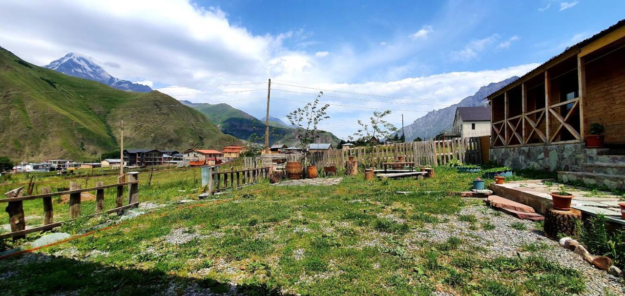 Oda Kazbegi Bagian luar foto